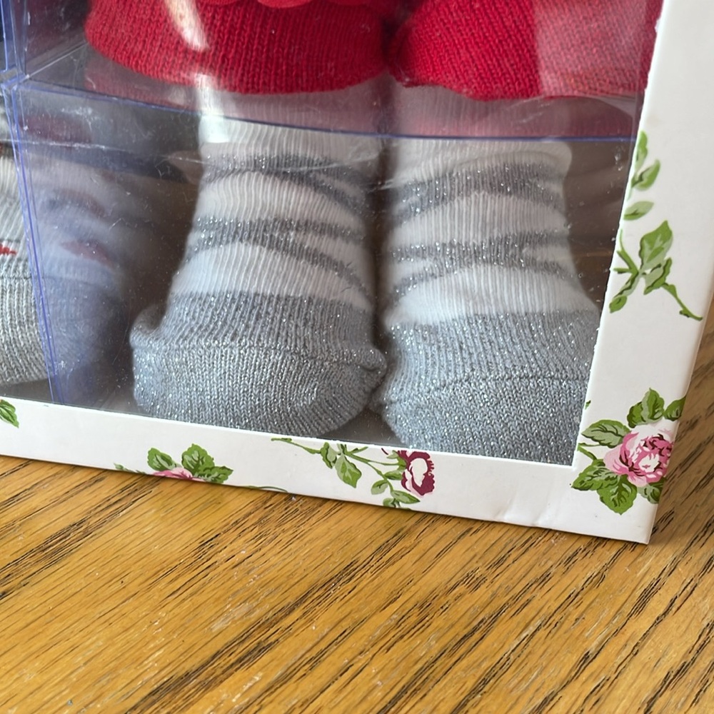 Laura Ashley Baby Girl 4 Pair Sock Set Size: 0-6 Months NEW - Picture 4 of 6